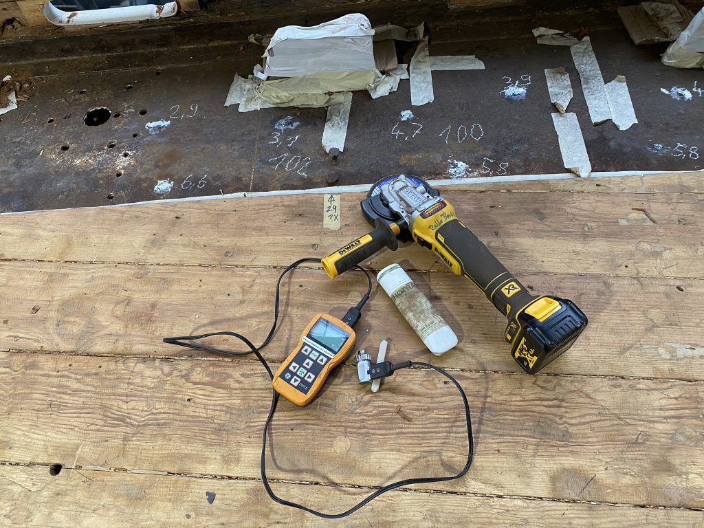 Messung Schandeckel einer klassischen Yacht